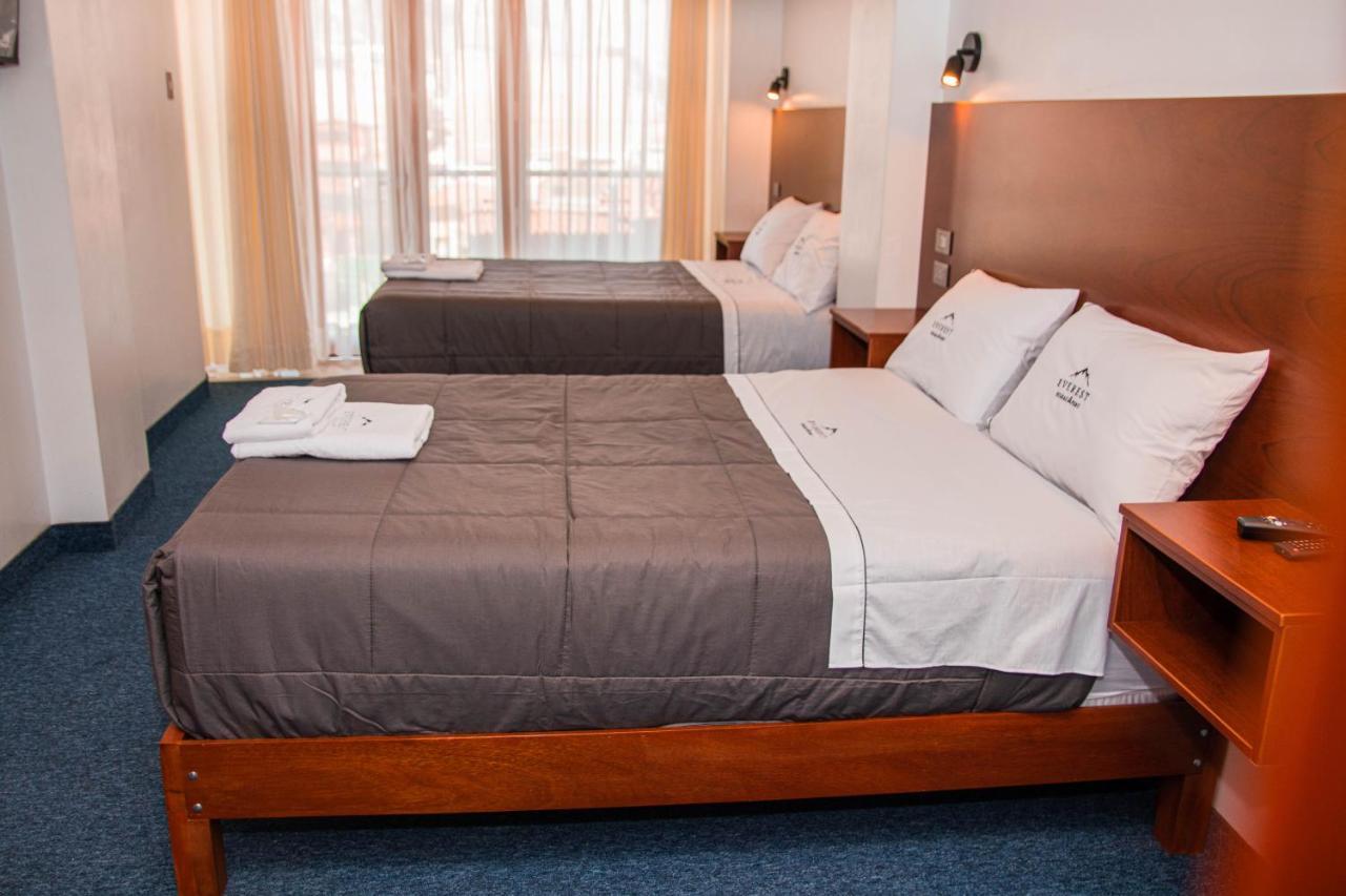 Hotel Turistico Everest ワラス エクステリア 写真