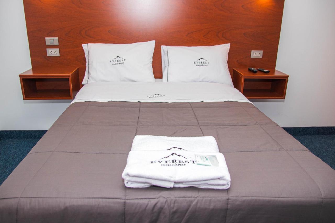 Hotel Turistico Everest ワラス エクステリア 写真